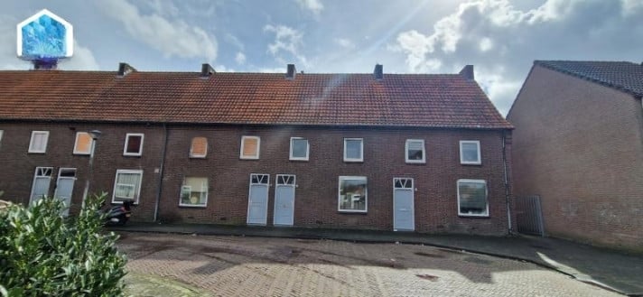 Bekijk foto 1/7 van house in Helmond
