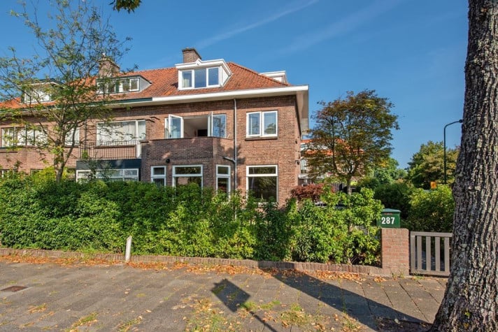 Bekijk foto 1/51 van house in Voorburg