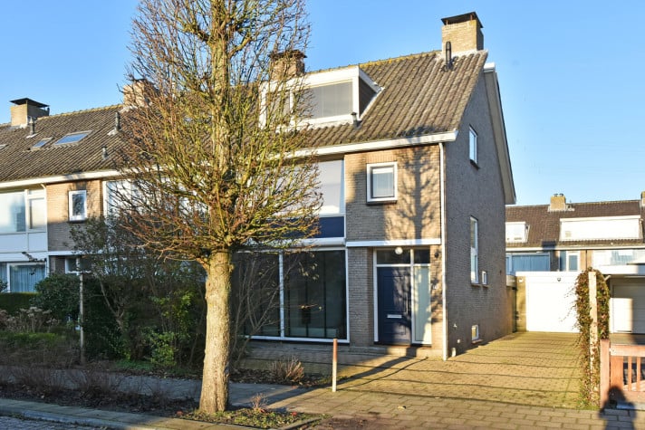 Bekijk foto 1/33 van house in Leidschendam